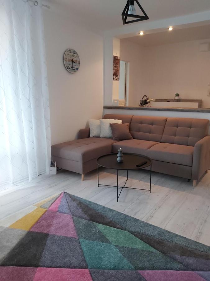 Chic Apartament Deva Exterior foto